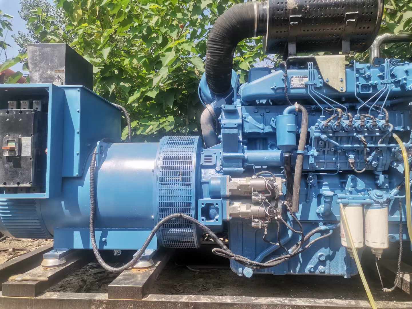 光山详细说明降低 800kW 柴油发电机输出电流波动的方法
