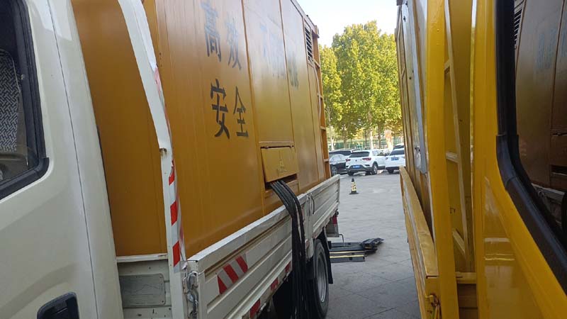光山如何判断柴油发电机组和UPS电源的切换时间是否符合要求？